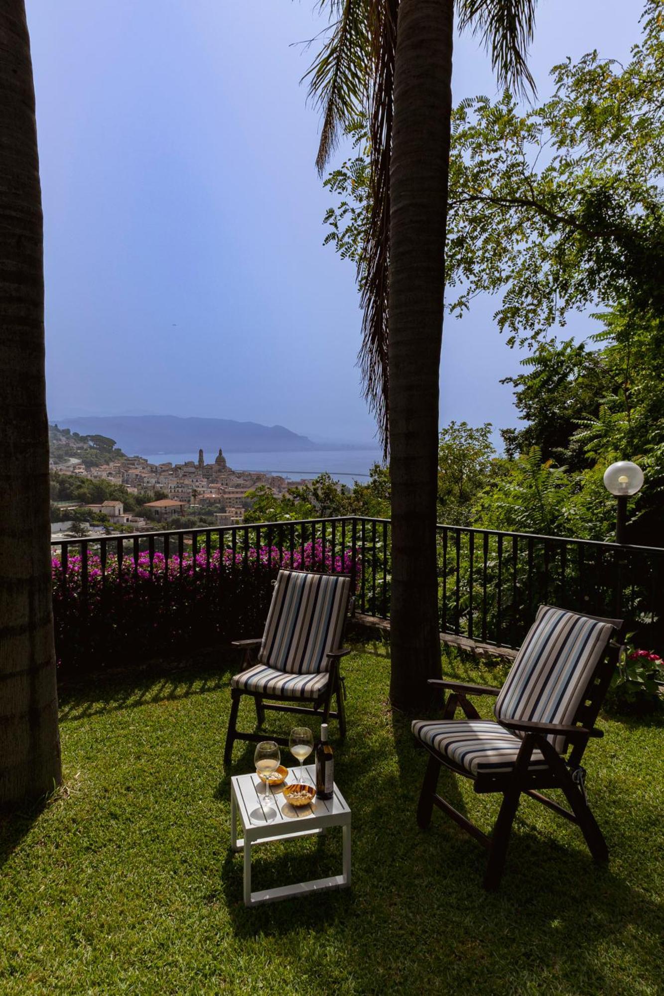 Villa Lilia Vietri Bagian luar foto